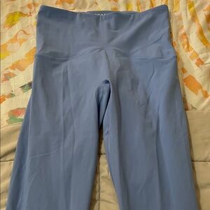 SPANX Blue booty boost capri Leggings